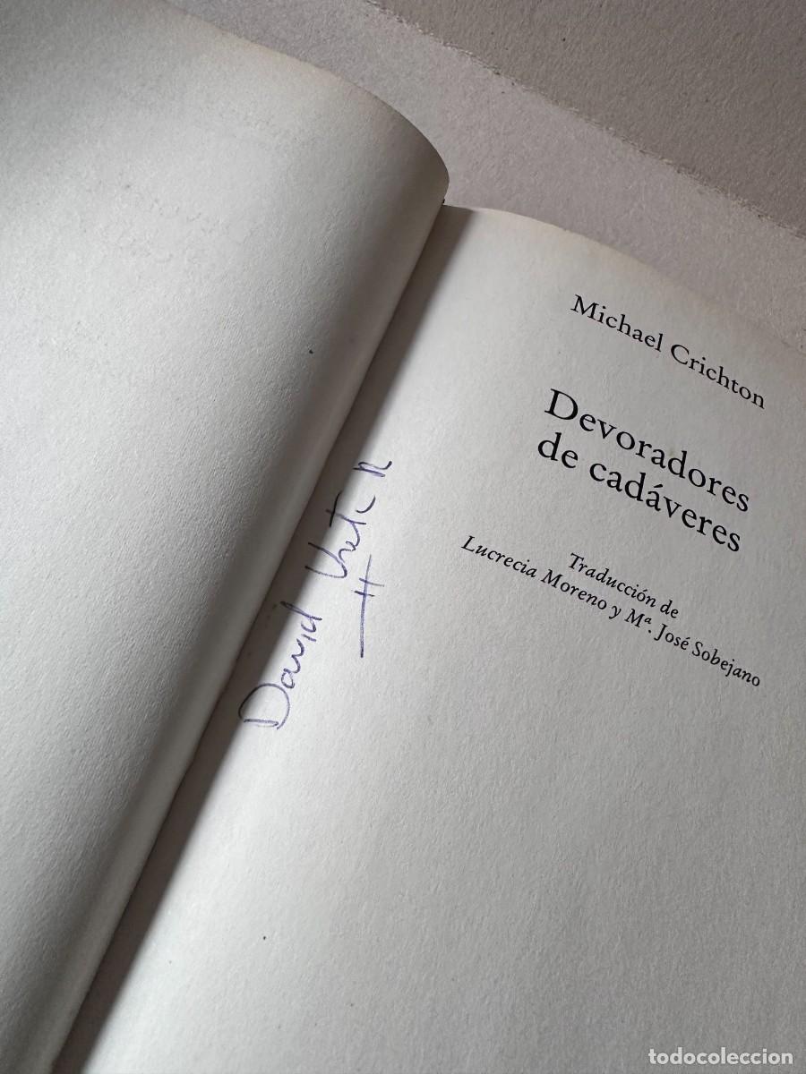 Libros de segunda mano: Devoradores de cad&aacute;veres (Michael Crichton) - Foto 4