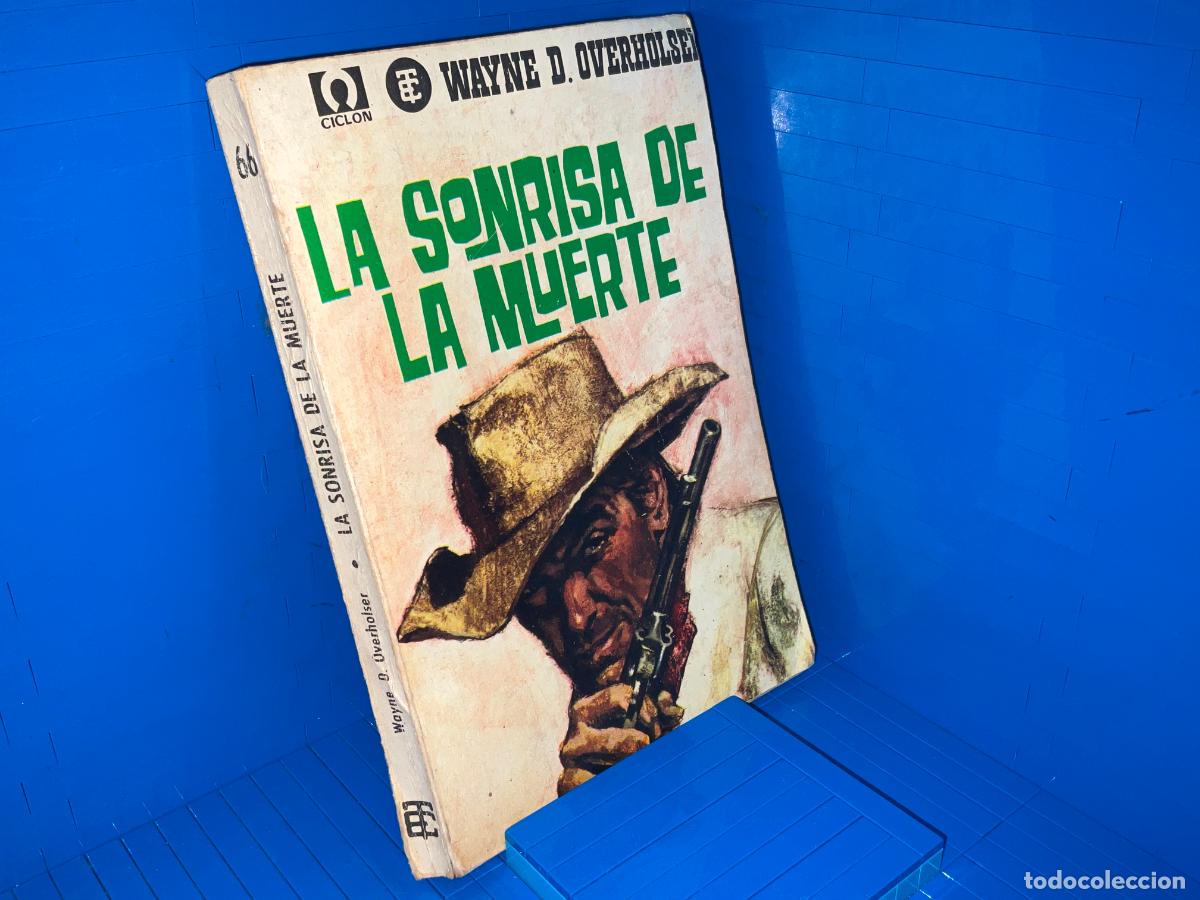 Livros em segunda m&atilde;o: LA SONRISA DE LA MUERTE &ndash; ED. CICLON &ndash; WAYNE D. OVERHOLSER
