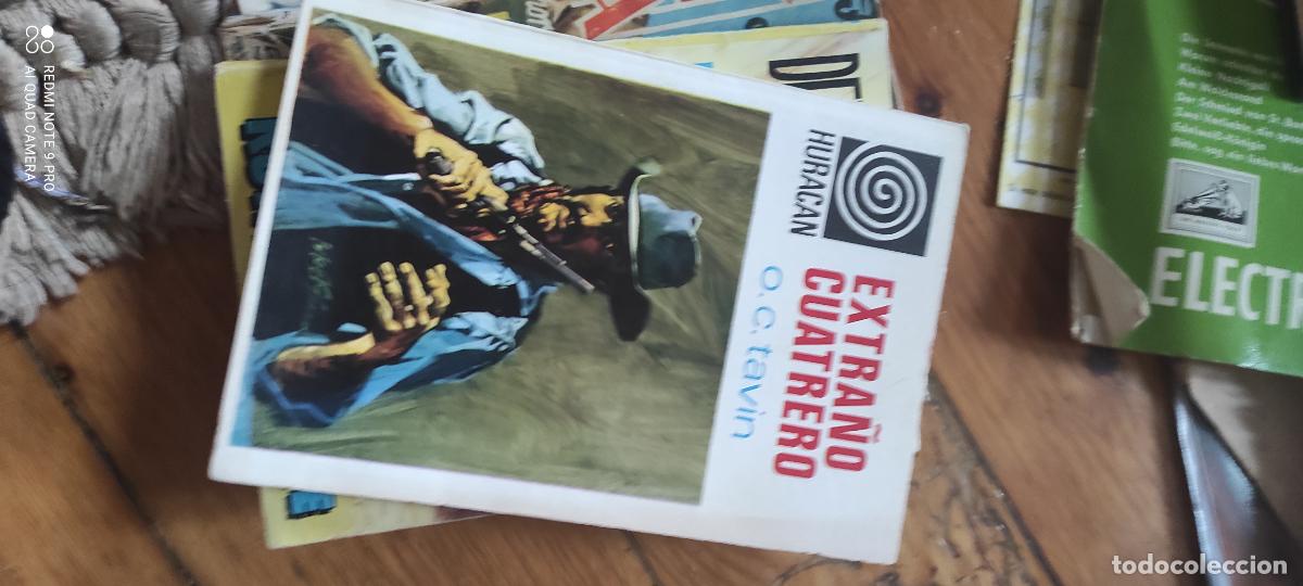 Libros de segunda mano: Extra&ntilde;o cuatrero. Tavin