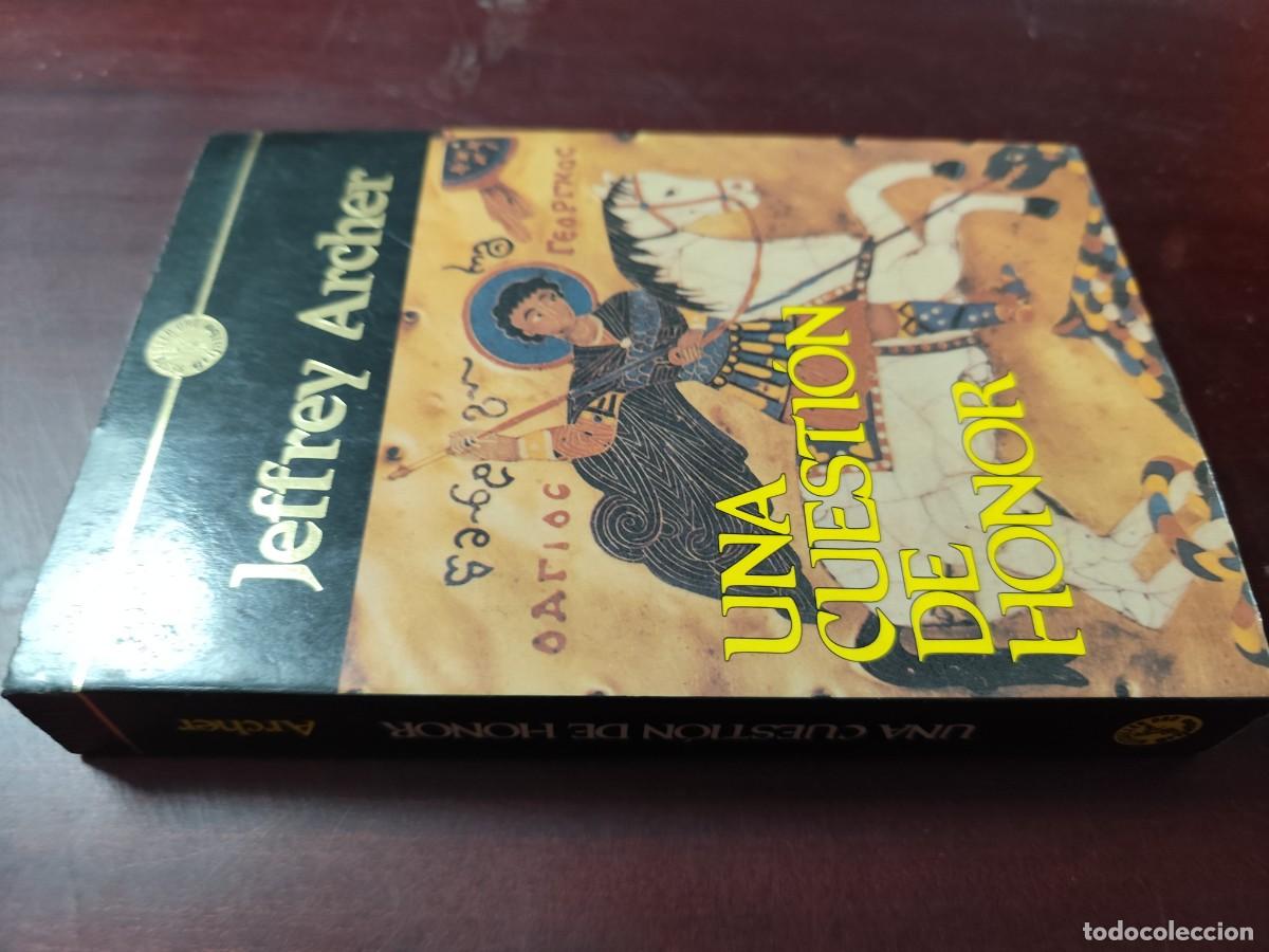 Libros de segunda mano: UNA CUESTION DE HONOR / JEFFREY ARCHER / CJA 500 / GRIJALBO