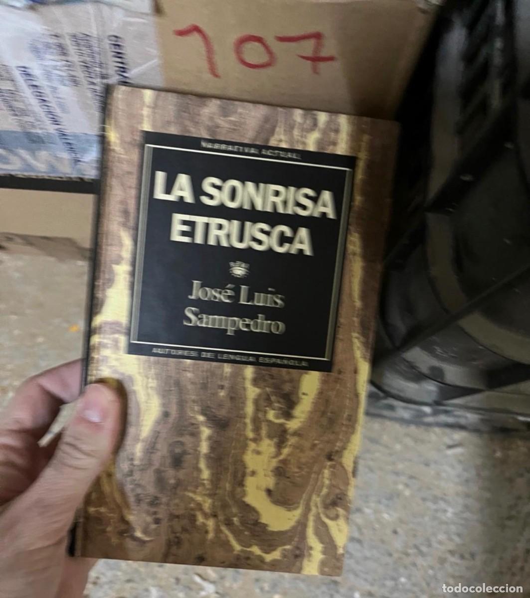Gebrauchte B&uuml;cher: CAJA107 LA SONRISA ETRUSCA &mdash; Jos&eacute; Luis Sampedro