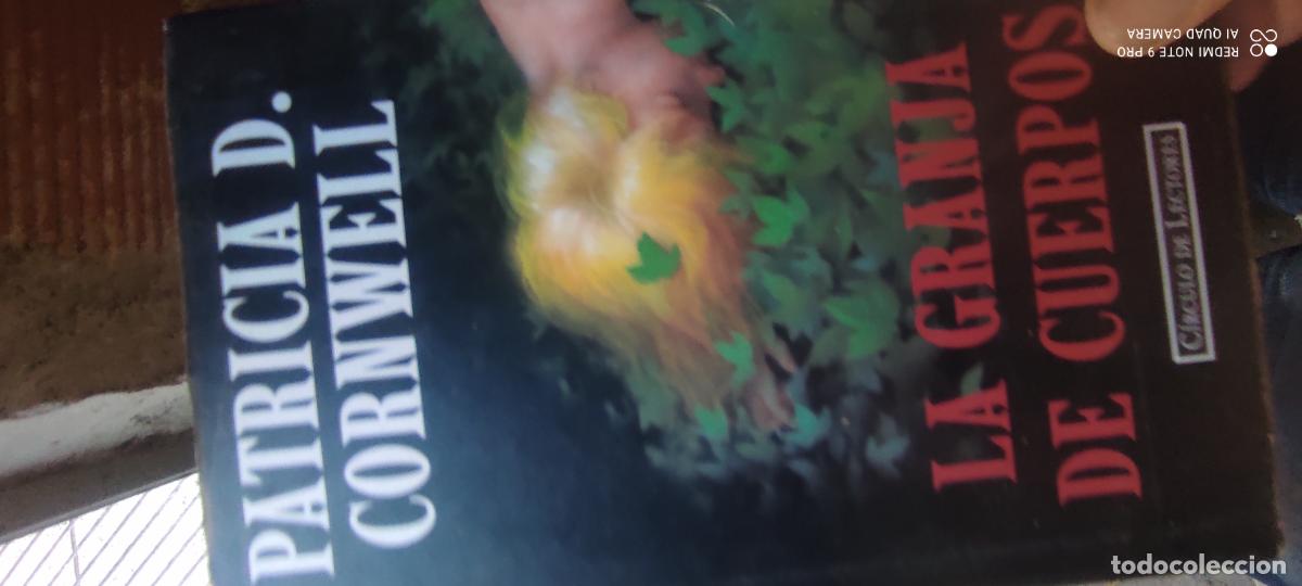 Libros de segunda mano: Cornwell. La granja de cuerpos