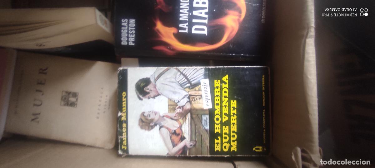 Libros de segunda mano: El hombre que vend&iacute;a muerte. James Munro. Espionaje