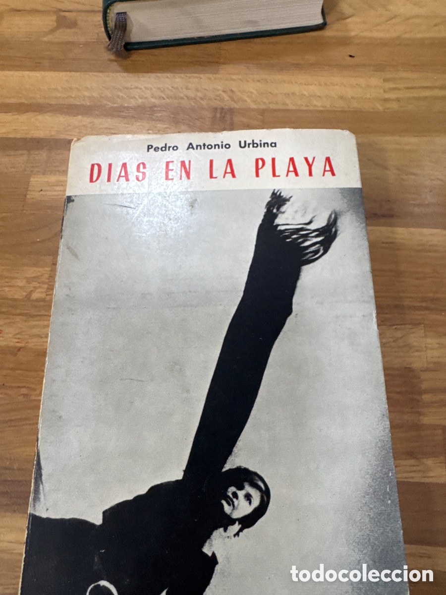 Libros de segunda mano: D&iacute;as en la playa - P. Antonio Urbina (Alfaguara 1968) DEDICATORIA