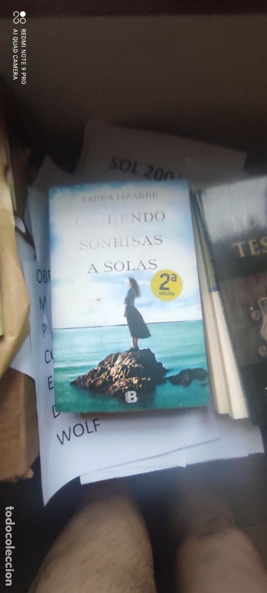 Libros de segunda mano: COMIENDO SONRISAS A SOLAS - TADEA LIZARBE