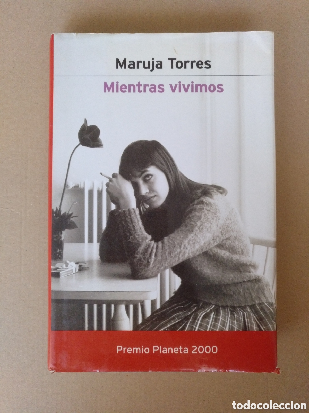 Libros de segunda mano: Mientras vivimos. Maruja Torres. Edici&oacute;n especial para Caixa Catalunya. Editorial planeta 2001 Libro