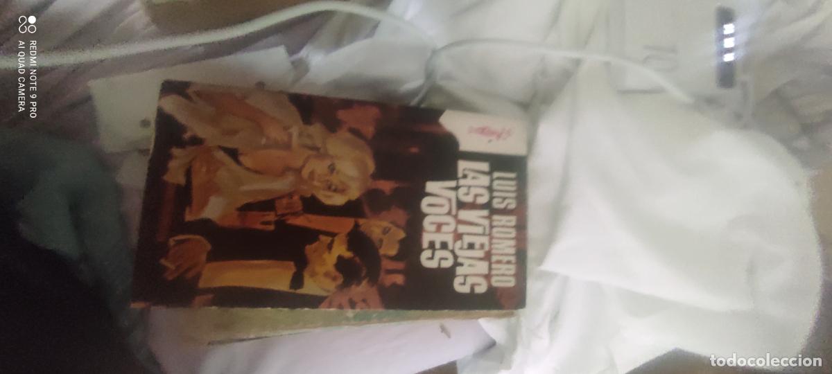 Libri di seconda mano: Luis Romero. Las viejas voces