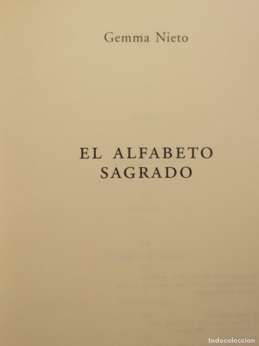 Second hand books: El alfabeto sagrado: 1 EDICION 2009 de Gemma Nieto -Tapa dura
