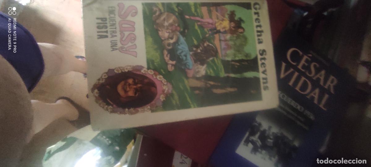 Livres d'occasion: Susy encuentra una pista - Gretha Stevns l