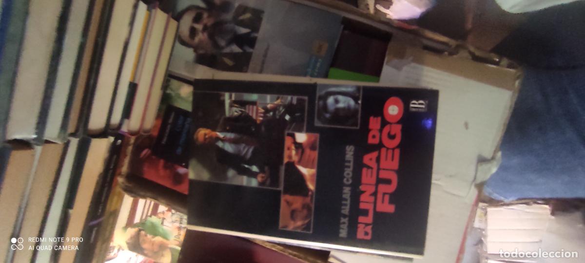 Libri di seconda mano: En la l&iacute;nea de fuego. Max Allan Collins. Ediciones B. Barcelona. 1993