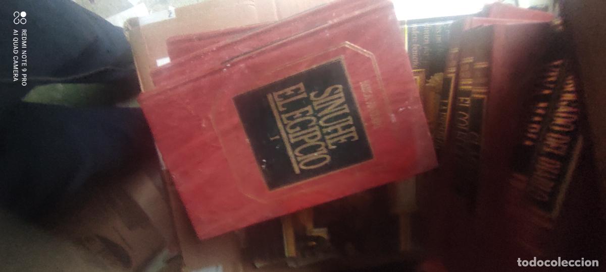 Libros de segunda mano: Sinuh&eacute; el egipcio i Grandes &eacute;xitos Orbis