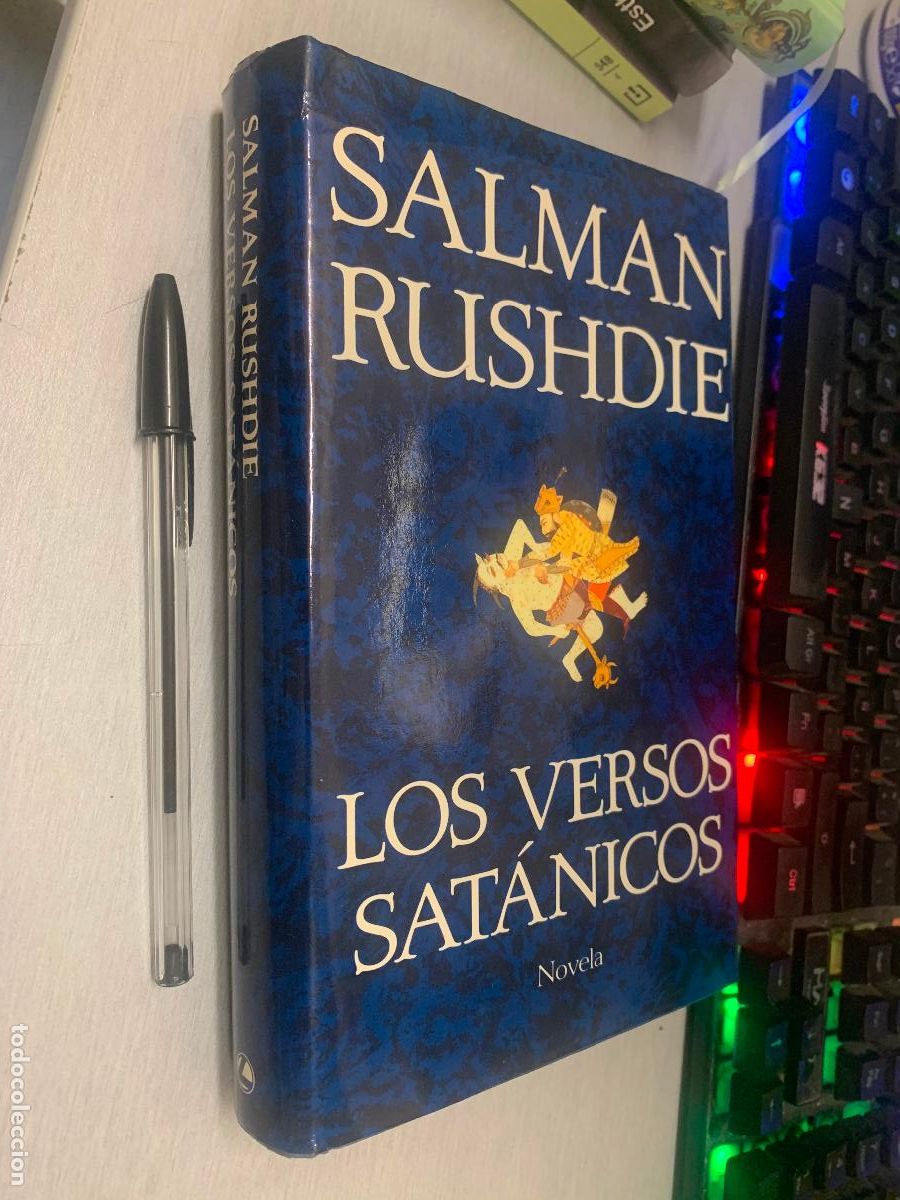Libros de segunda mano: LOS VERSOS SAT&Aacute;NICOS / SALMAN RUSHDIE / C&Iacute;RCULO DE LECTORES