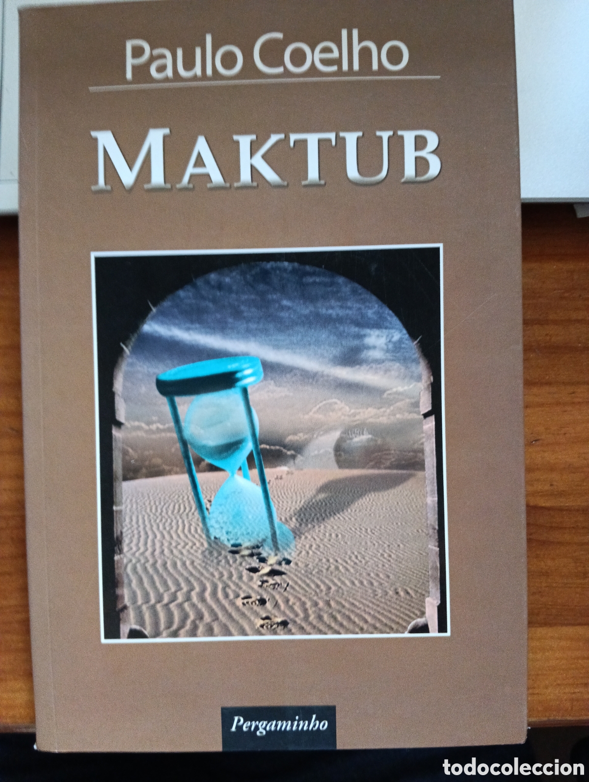 Libros de segunda mano: MAKTUB, COELHO, en portugu&eacute;s