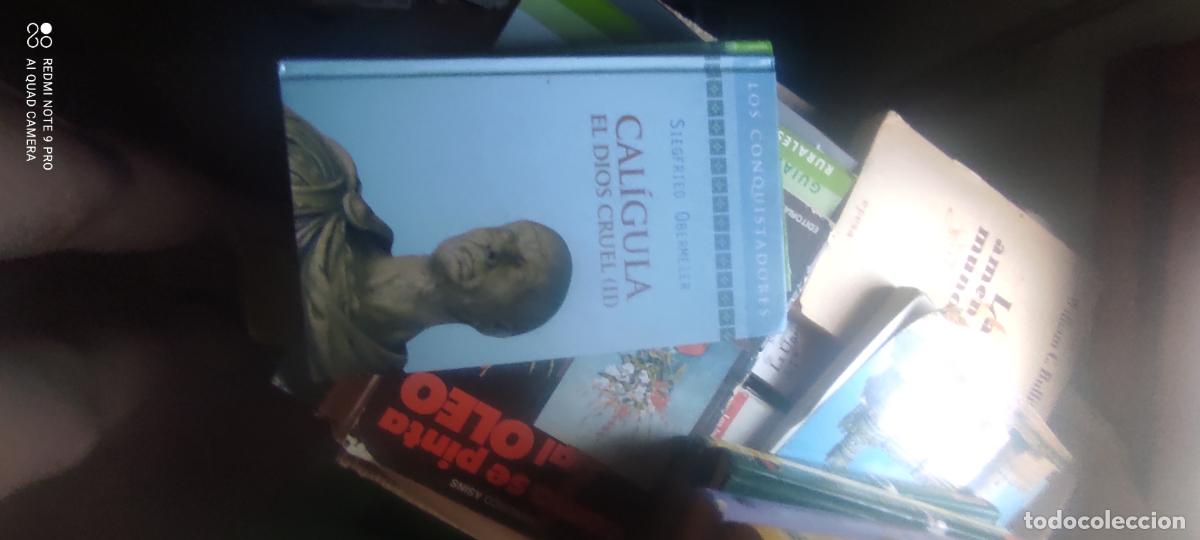 Libri di seconda mano: Cal&iacute;gula. El dios cruel. Los conquistadores