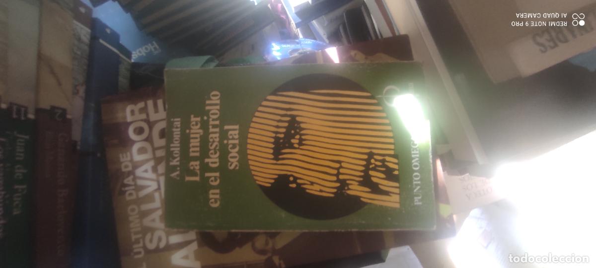 Libros de segunda mano: La mujer en el desarrollo social - KOLLONTAI, Alexandra:
