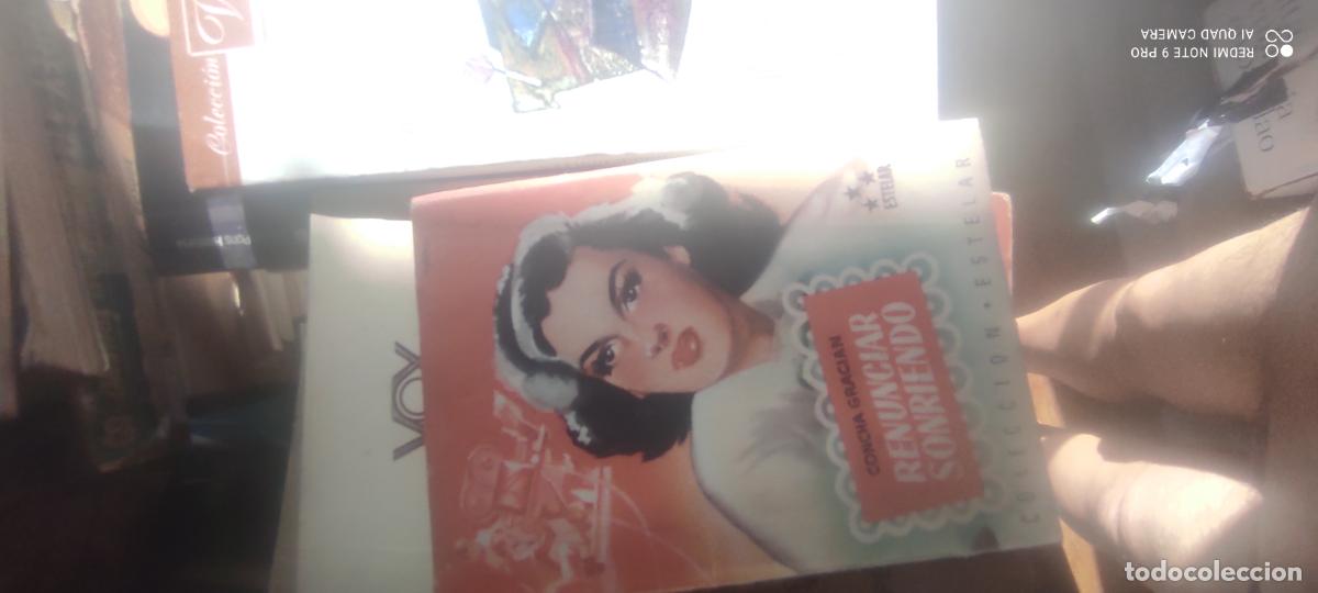 Libros de segunda mano: Renunciar sonriendo. Concha Graci&aacute;n