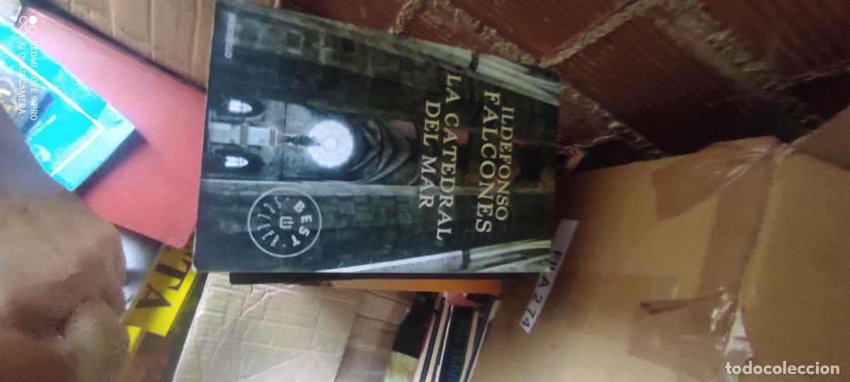 Libros de segunda mano: LA CATEDRAL DEL MAR. ILDEFONSO FALCONES. TAPAS DUDRAS l