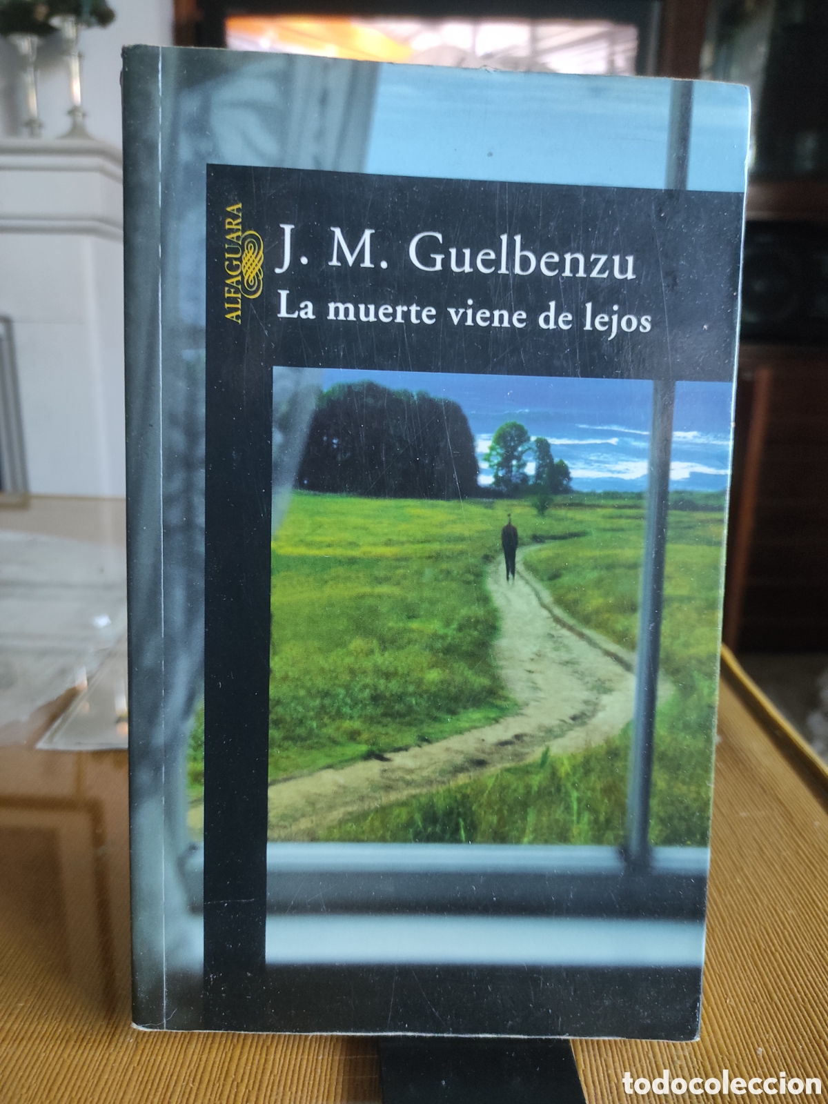 Libros de segunda mano: La muerte viene de lejos. - Guelbenzu Fern&aacute;ndez, Jos&eacute; Mar&iacute;a (PEDIDO MINIMO 10&euro;)