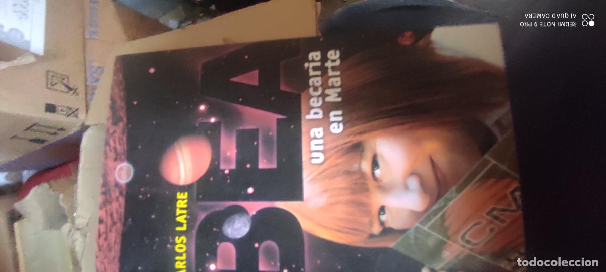 Libros de segunda mano: Una becaria en Marte - Foto 1
