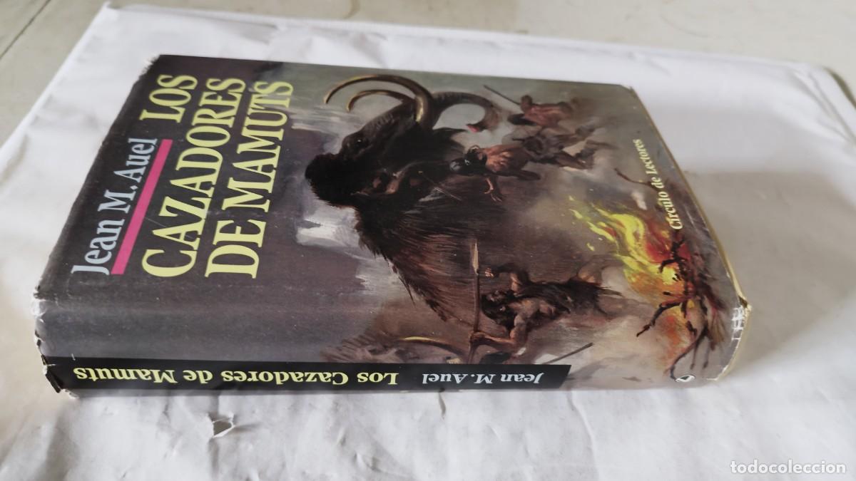 Libros de segunda mano: LOS CAZADORES DE MAMUTS / JEAN M.AUEL / CMA 46 / CIRCULO DE LECTORES