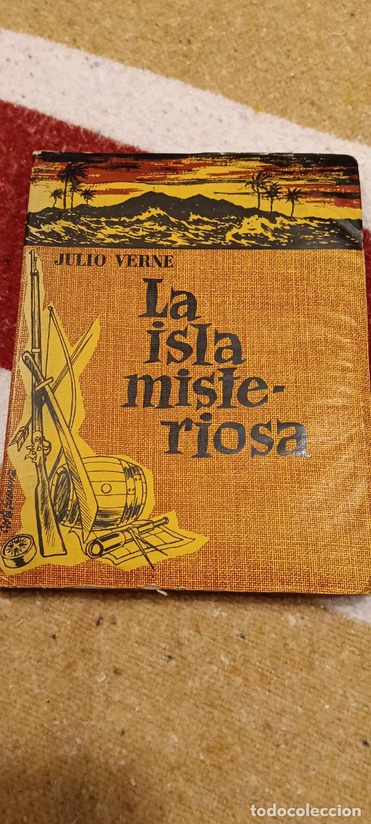 Livros em segunda m&atilde;o: Libro La isla misteriosa - Julio Verne - Editorial M. Barcelona - Ilustrado