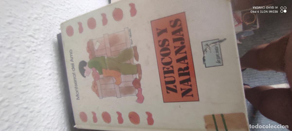 Libros de segunda mano: ZUECOS Y NARANJAS. - AMO/BANZOLA, Monserrat del/Asun.