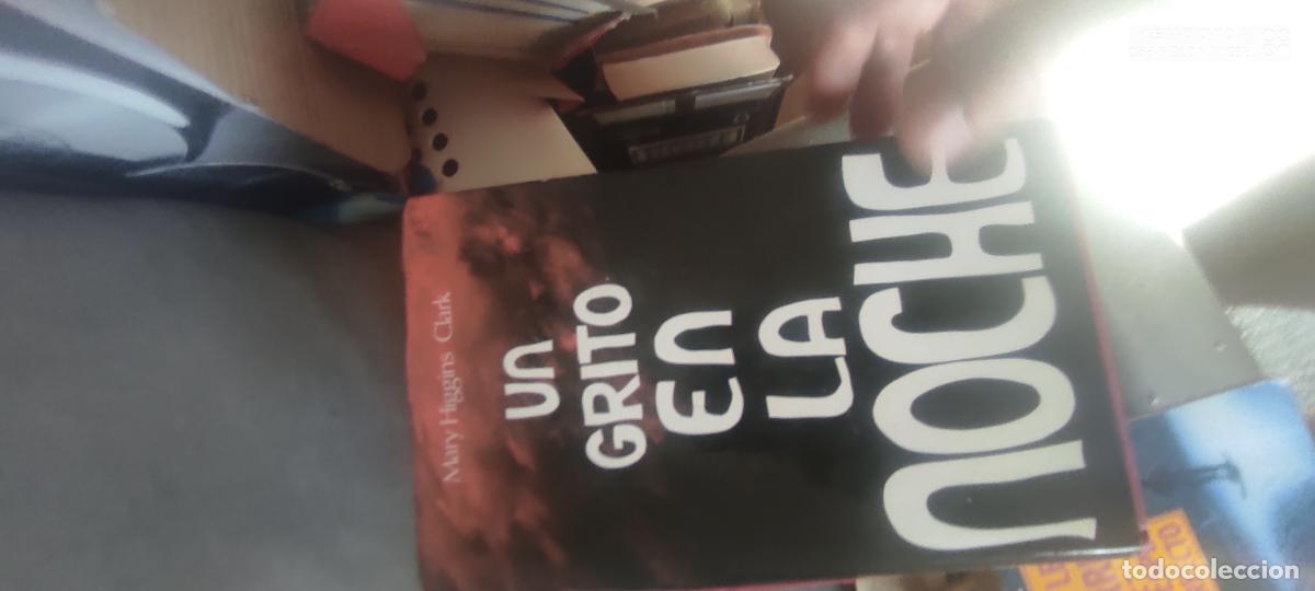 Libros de segunda mano: Un grito en la noche, M. H. Clark