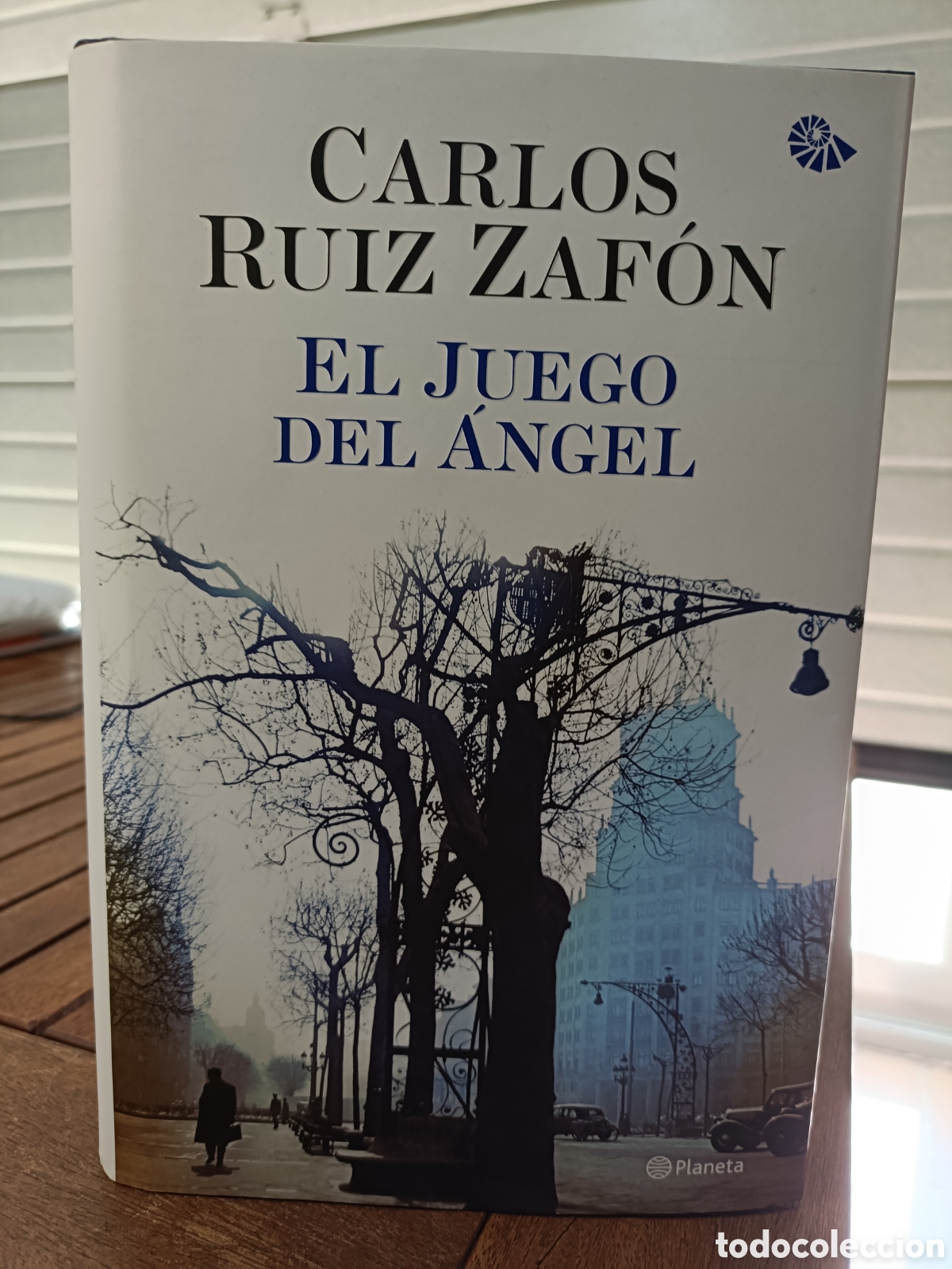 Libri di seconda mano: El juego del &aacute;ngel de Carlos Ruiz Zaf&oacute;n. El cementerio de libros olvidados, Editorial Planeta
