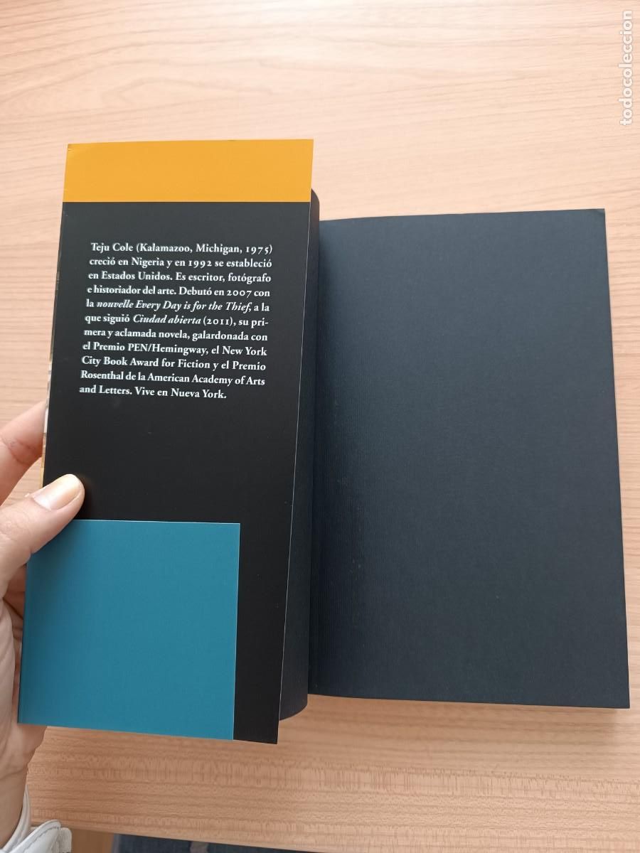 Libros de segunda mano: Ciudad abierta - Teju Cole. Acantilado - Foto 4