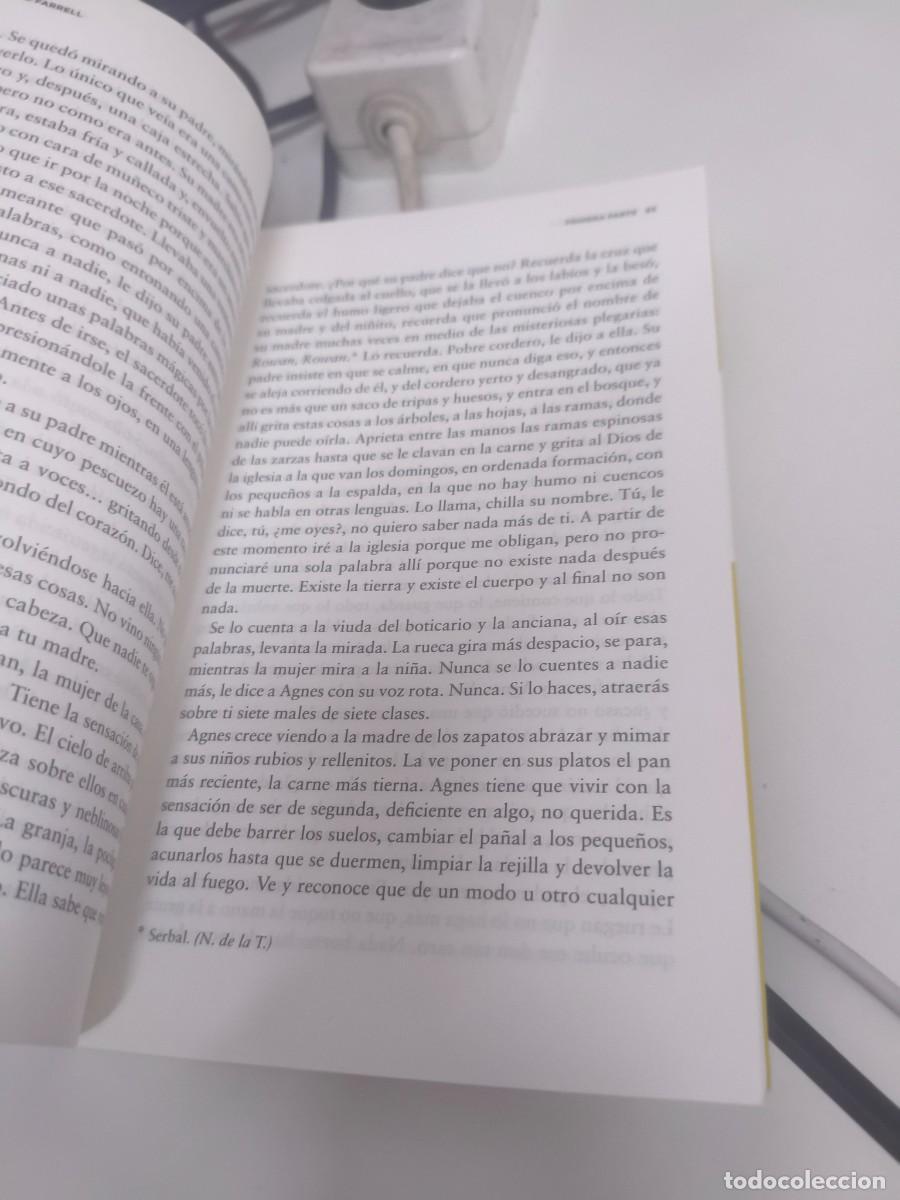 Libros de segunda mano: Hamnet (Maggie OFarrell) - Libros del Asteroide - Foto 2