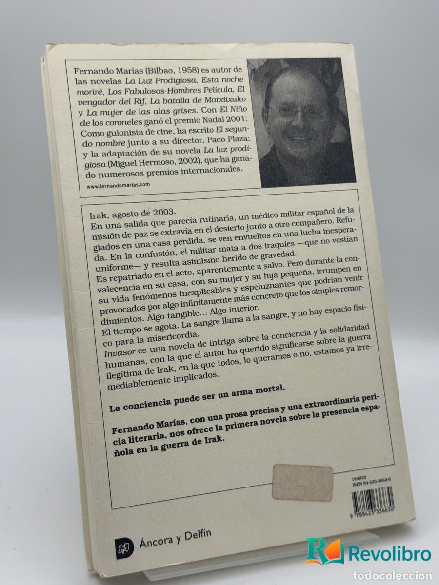 Libros de segunda mano: Invasor - Fernando Mar&iacute;as - Foto 2