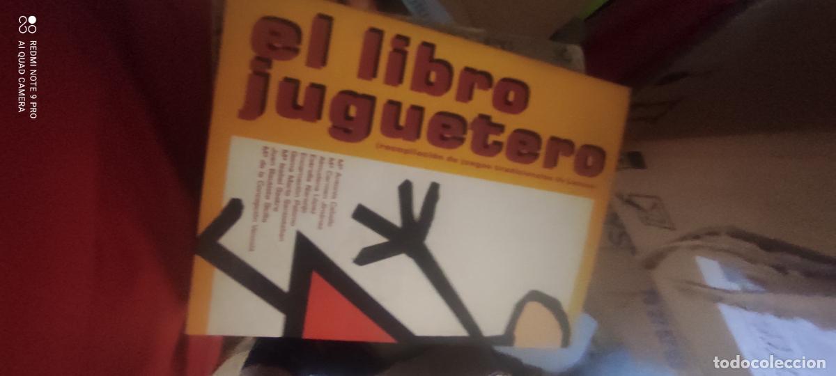 Libros de segunda mano: EL LIBRO JUGUETERO Recopilaci&oacute;n de juegos tradicionales de Lucena - VVAA.