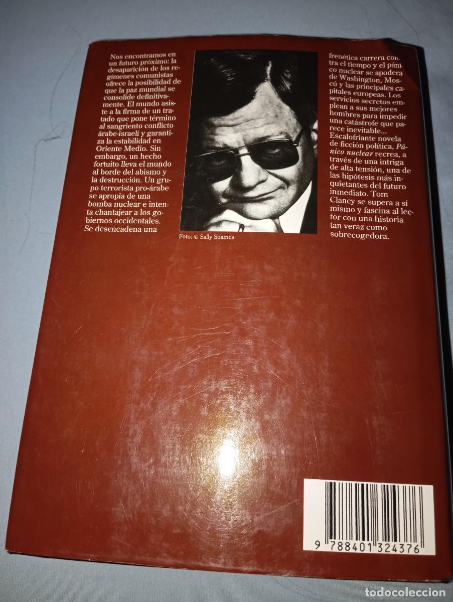 Libros de segunda mano: P&aacute;nico nuclear de Tom Clany - Foto 2