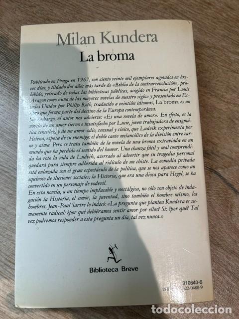 Libros de segunda mano: La broma -Milan Kundera- - Foto 2