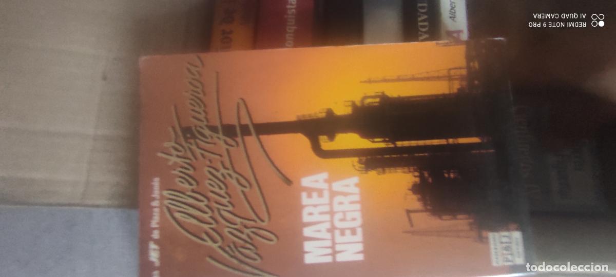 Libros de segunda mano: Marea negra, de V&aacute;zquez-Figueroa - Foto 1