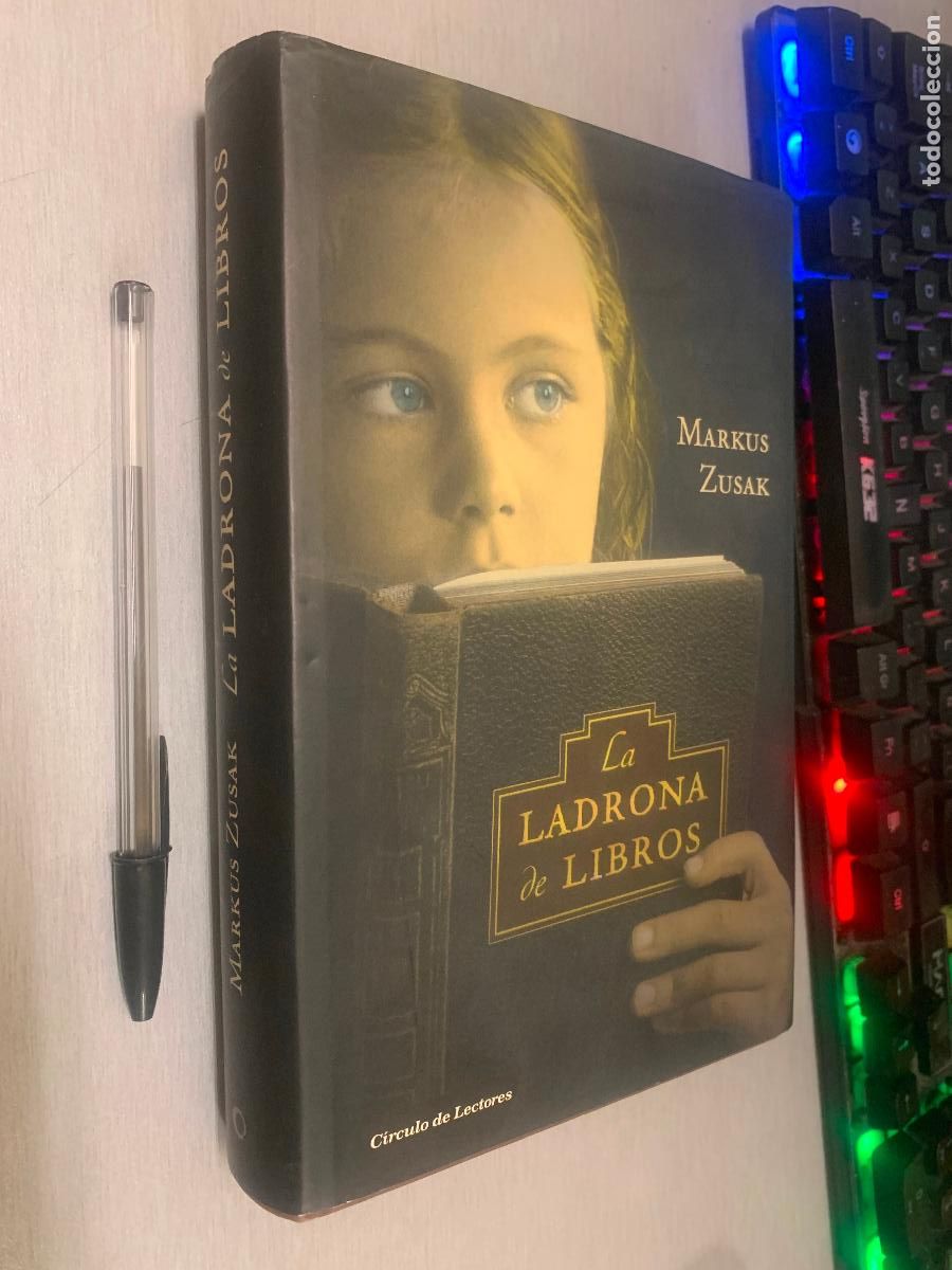 Libros de segunda mano: LA LADRONA DE LIBROS / MARKUS ZUSAK / C&Iacute;RCULO DE LECTORES