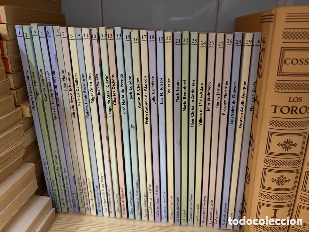 Libros de segunda mano: Colecci&oacute;n completa novelas grandes autores 30 libros delibes marse poe Cort&aacute;zar Dickens voltaire