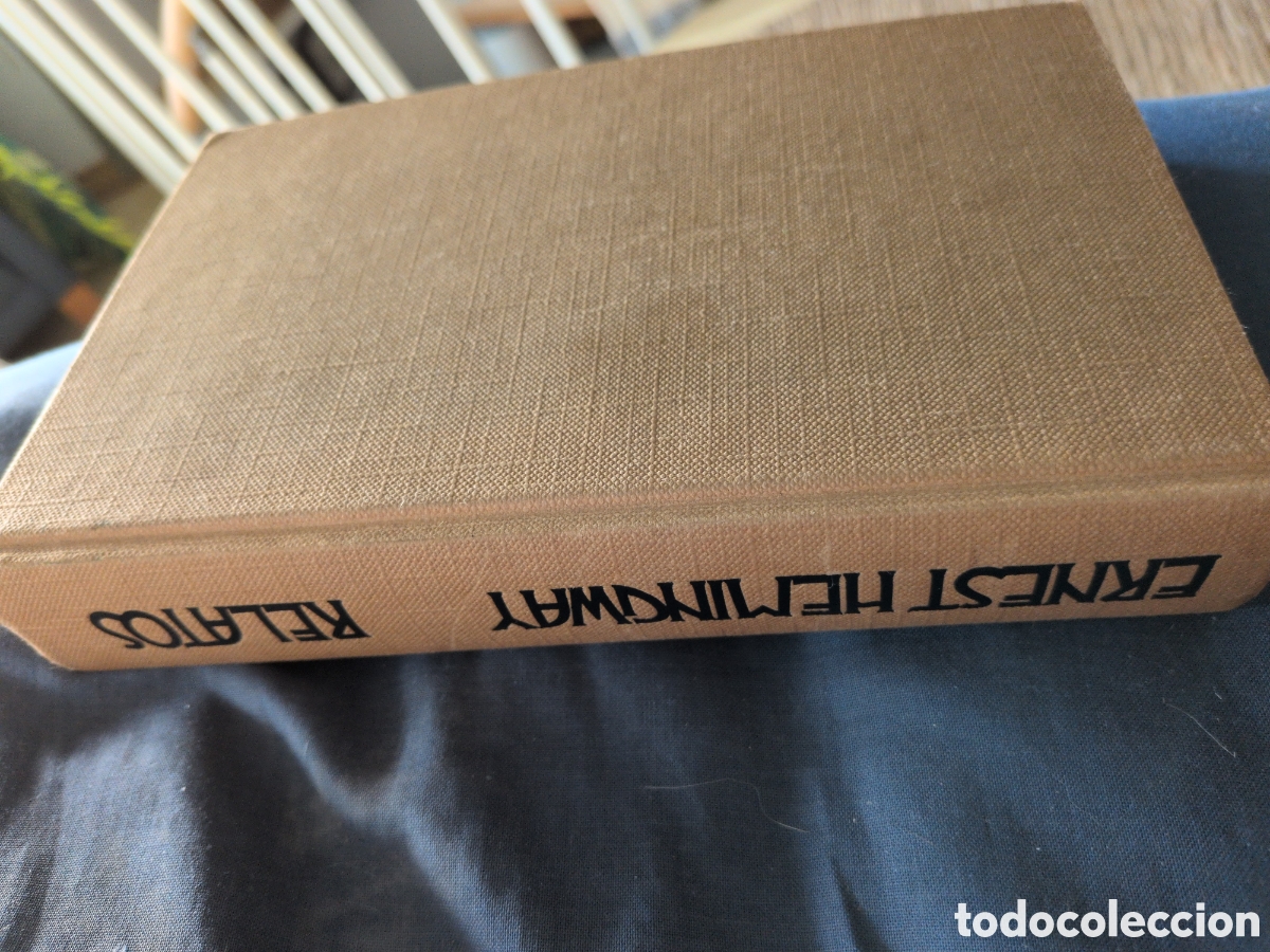 Libros de segunda mano: Relatos. Hemingway.... - Foto 1