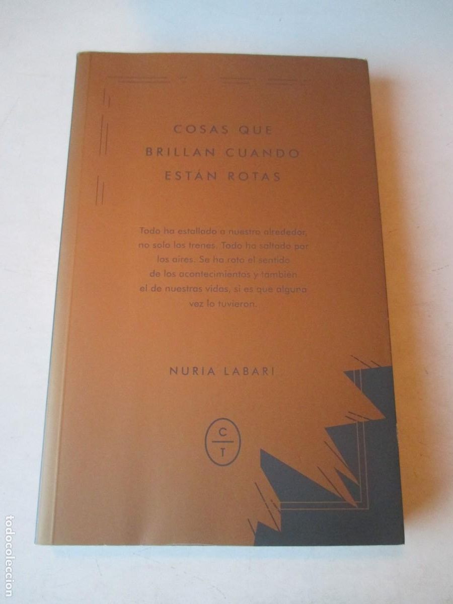 Libri di seconda mano: NURIA LABARI Cosas que brillan cuando est&aacute;n rotas W42474