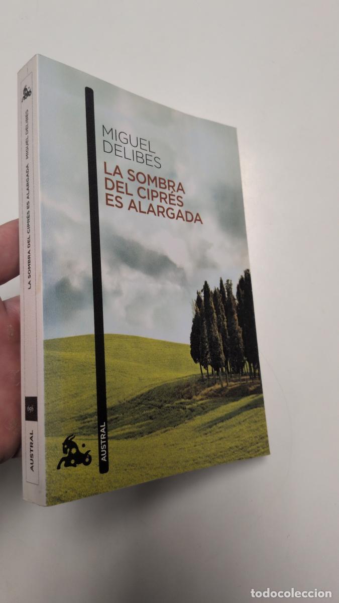 Gebrauchte B&uuml;cher: La sombra del cipr&eacute;s es alargada - Miguel Delibes