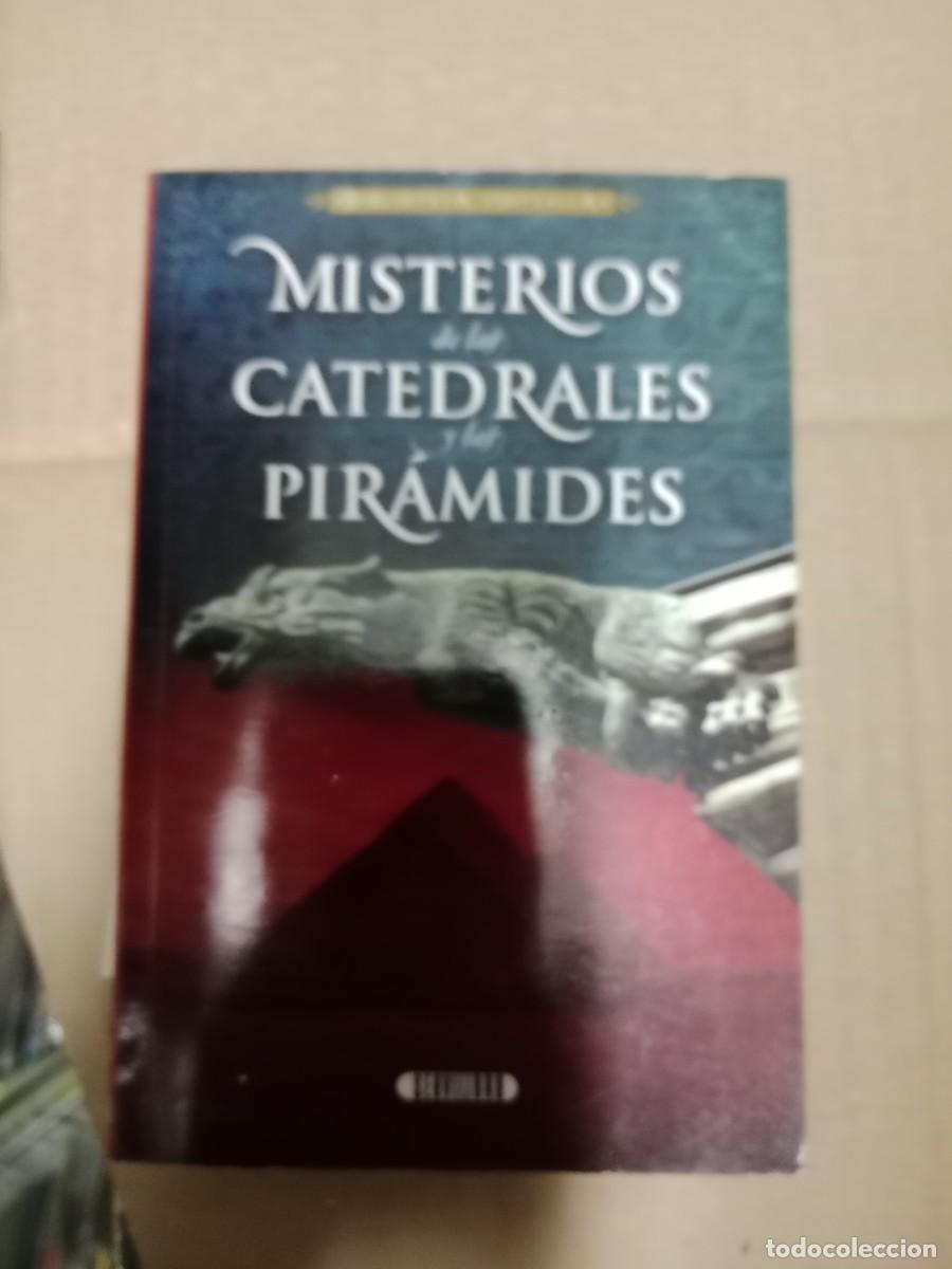 Livros em segunda m&atilde;o: Misterios de las catedrales y de las pir&aacute;mides, ed. Servilibro LIBRO TOP-15
