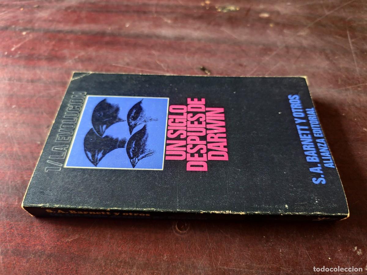 Libros de segunda mano: UN SIGLO DESPUES DE DARWIN 1.- la evoluci&oacute;n / Barnett y otros / CJA 609 / ALIANZA
