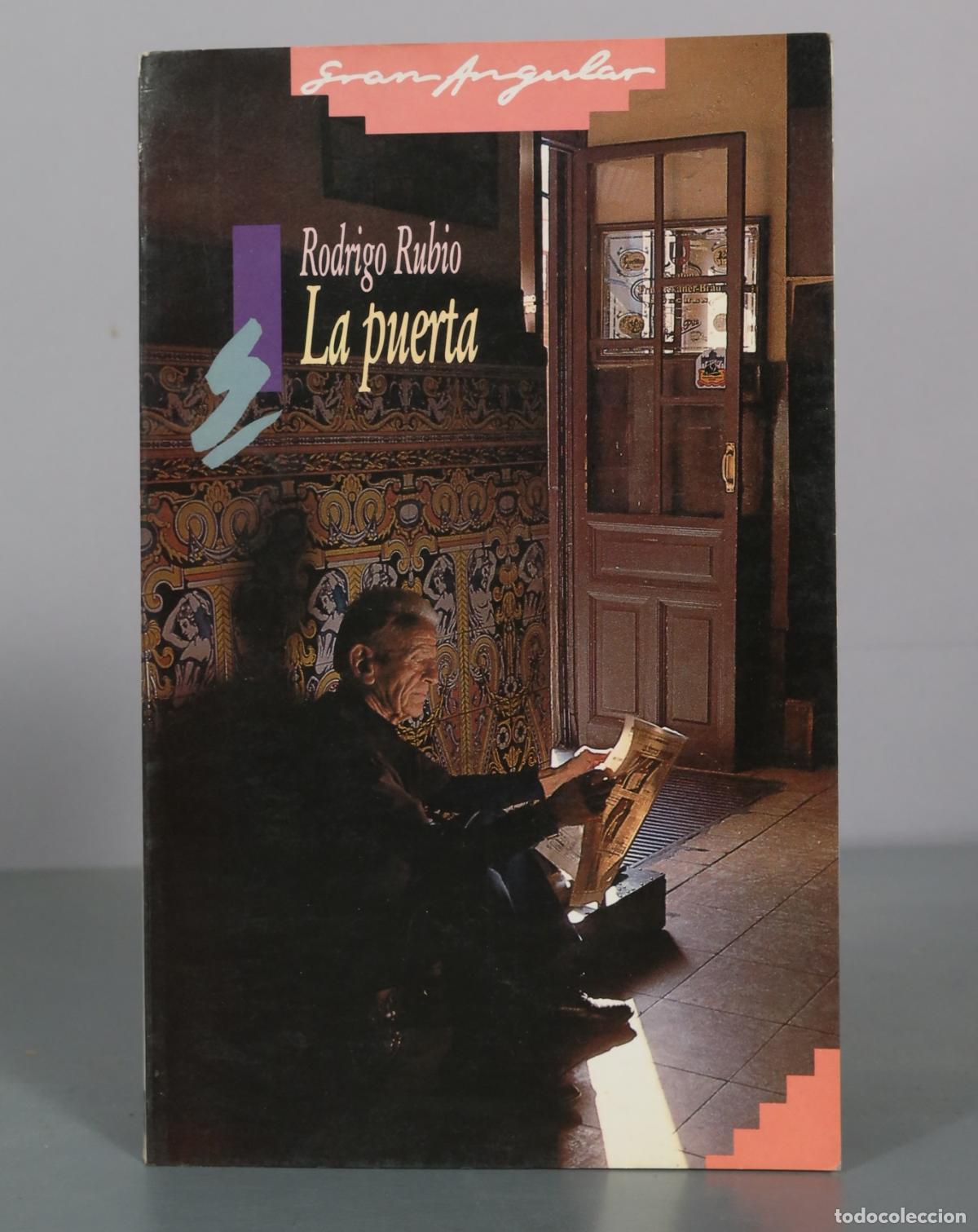 Gebrauchte B&uuml;cher: La puerta - Rodrigo Rubio - Ediciones SM