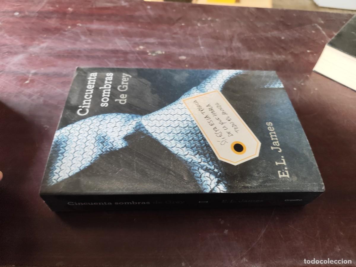 Second hand books: CINCUENTA SOMBRAS DE GREY / E.L.JAMES / CJA 610 / GRIJALBO