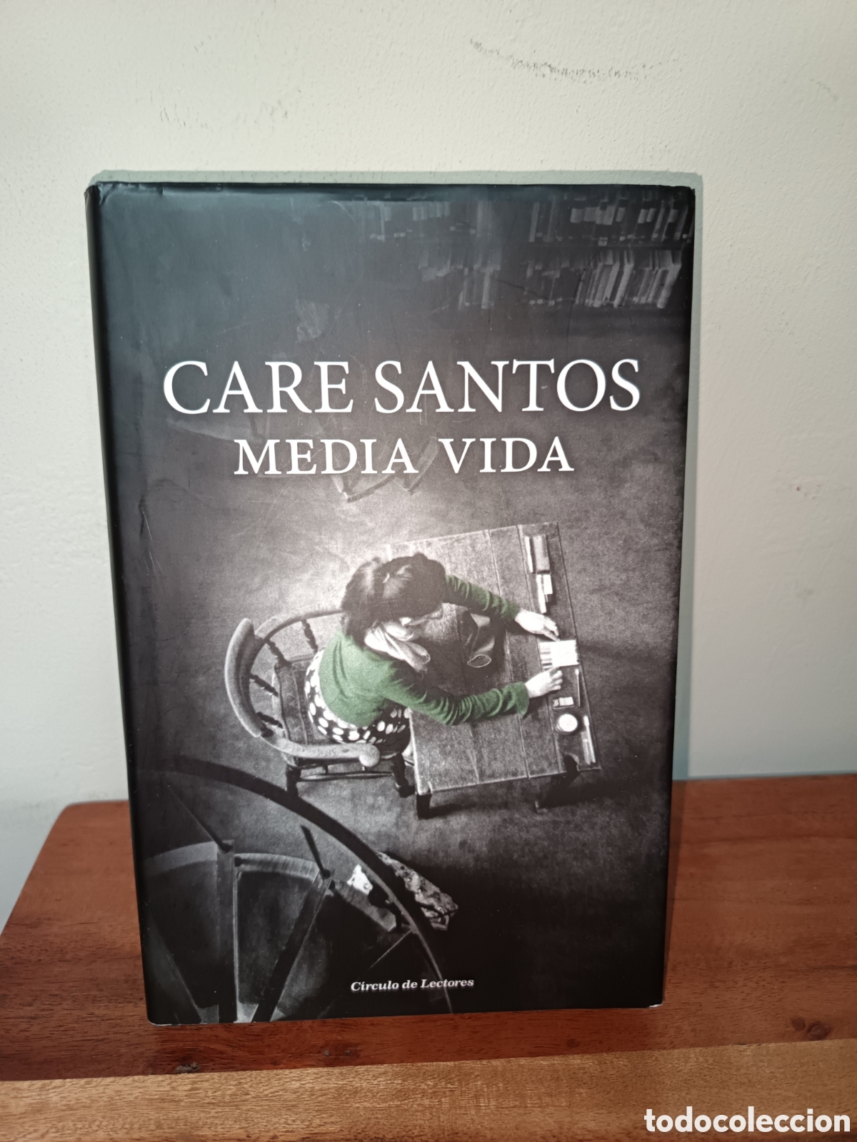 Second hand books: Novela de Cate Santos &rdquo;Media vida&rdquo;