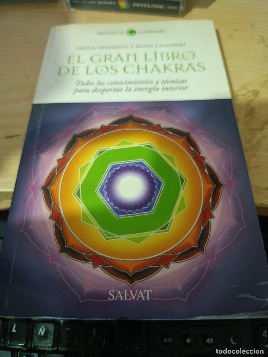 Libros de segunda mano: EL GRAN LIBRO DE LOS CHAKRAS. EST33B4