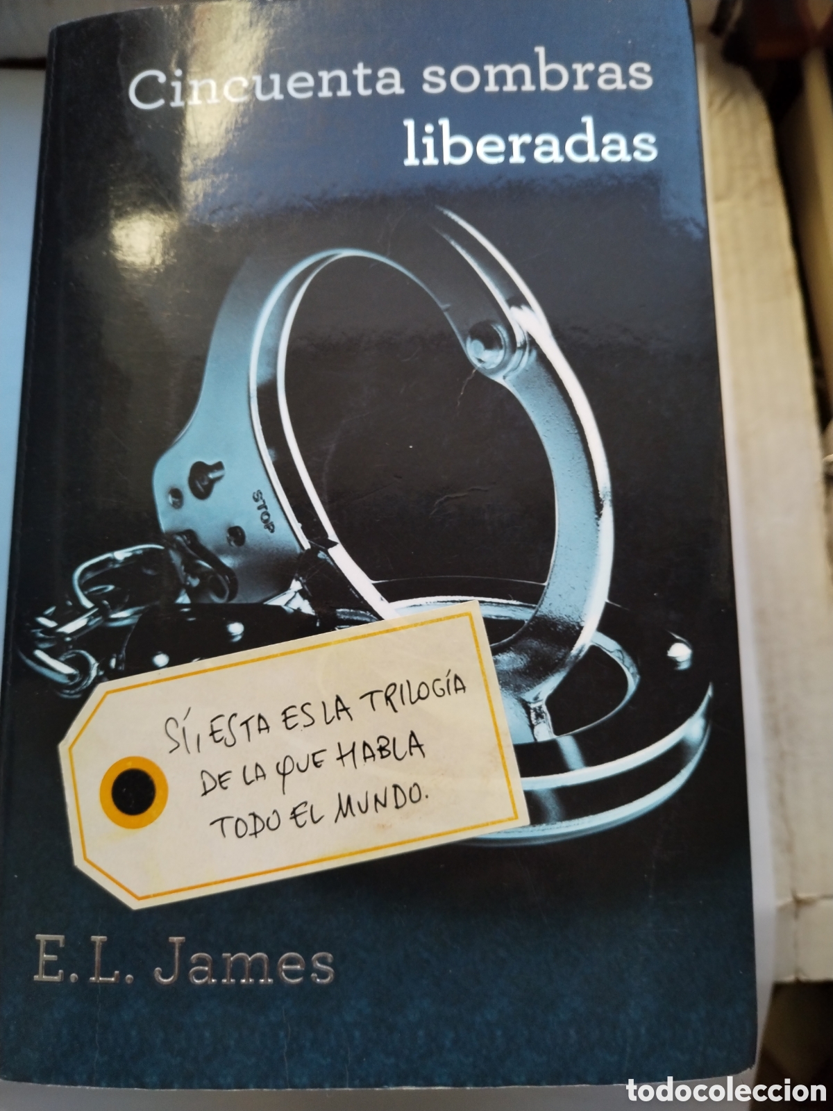 Libros de segunda mano: CINCUENTA SOMBRAS DE GREY/E. L. JAMES - Foto 2