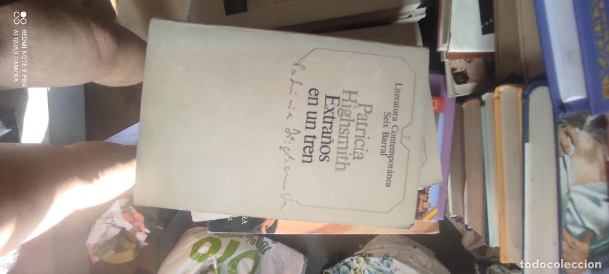 Libros de segunda mano: P. Highsmith. Extra&ntilde;os en un tren