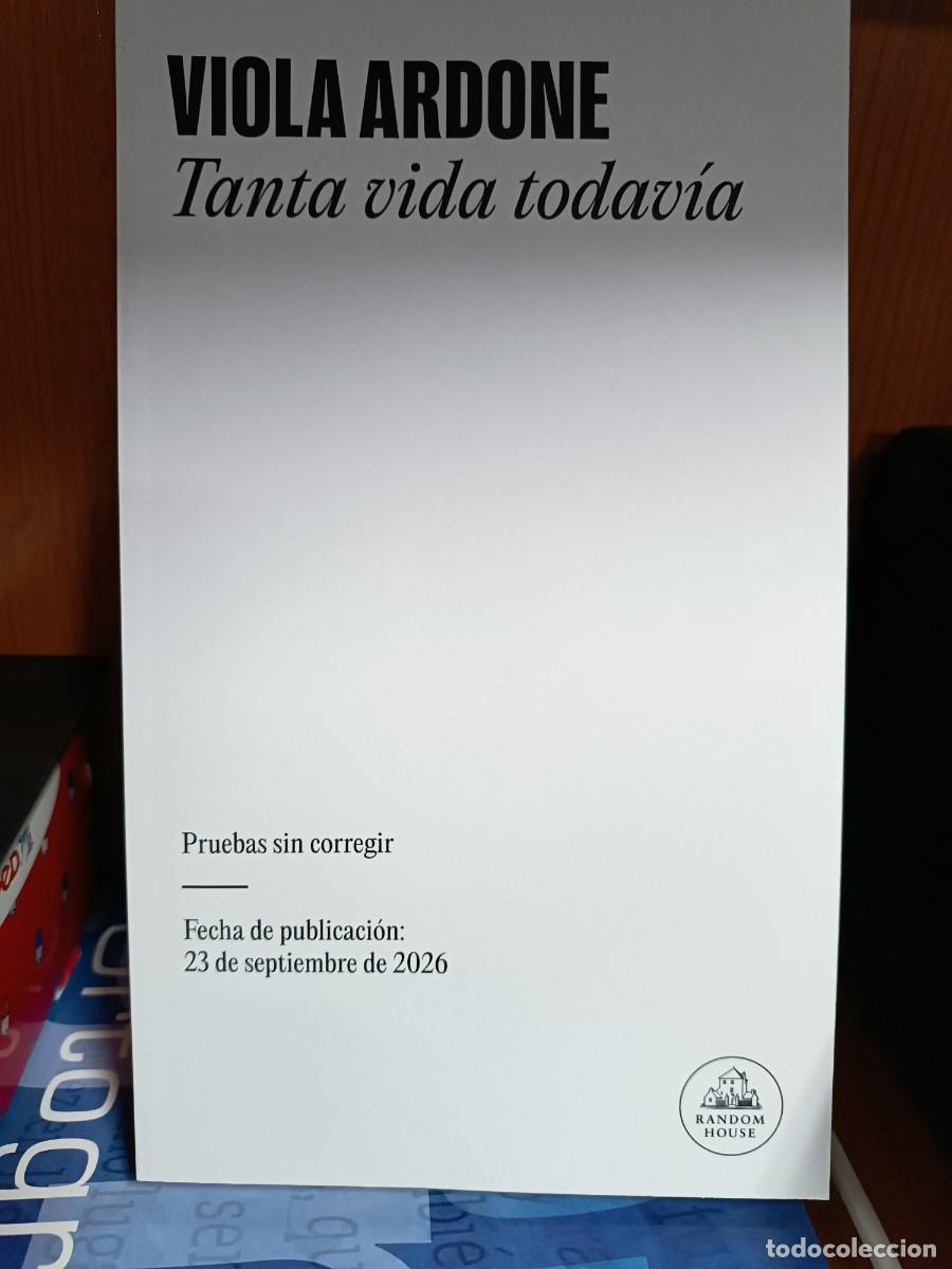 Libros de segunda mano: Tanta vida todav&iacute;a, Viola Ardone, edita Penguin Random House, edici&oacute;n anticipada