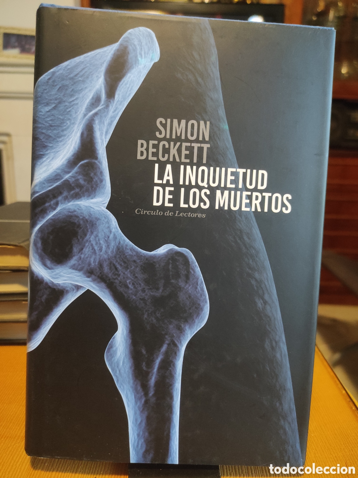 Libros de segunda mano: La inquietud de los muertos - Beckett, Simon (PEDIDO MINIMO 10&euro;)
